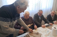 Pan Zbygniew Lis podczas spotkania z seniorami