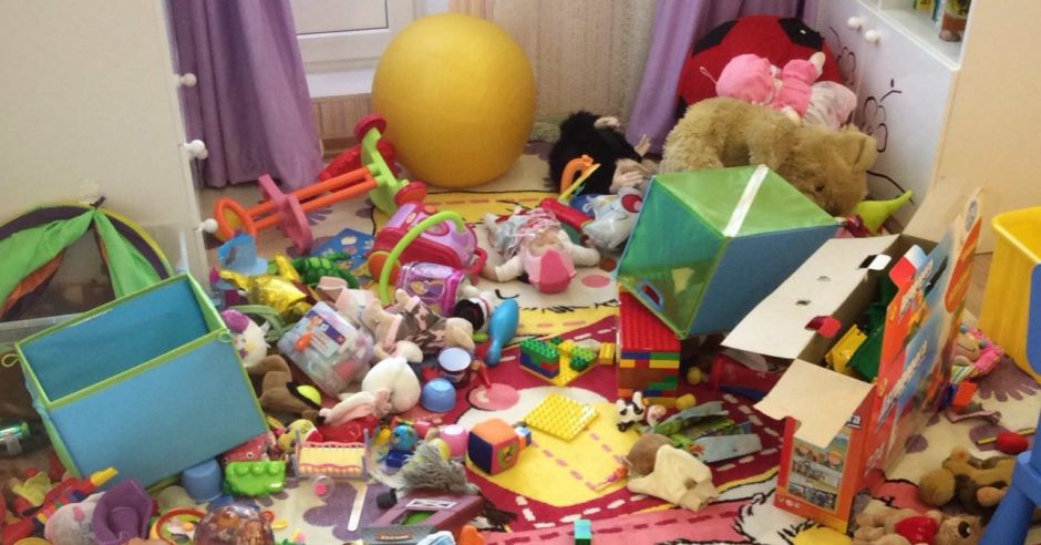 Zabawki bałagan sprzątanie wychowanie przedszkolak
